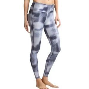 Athleta Black & White Alpine Chaturanga Leggings Size Medium